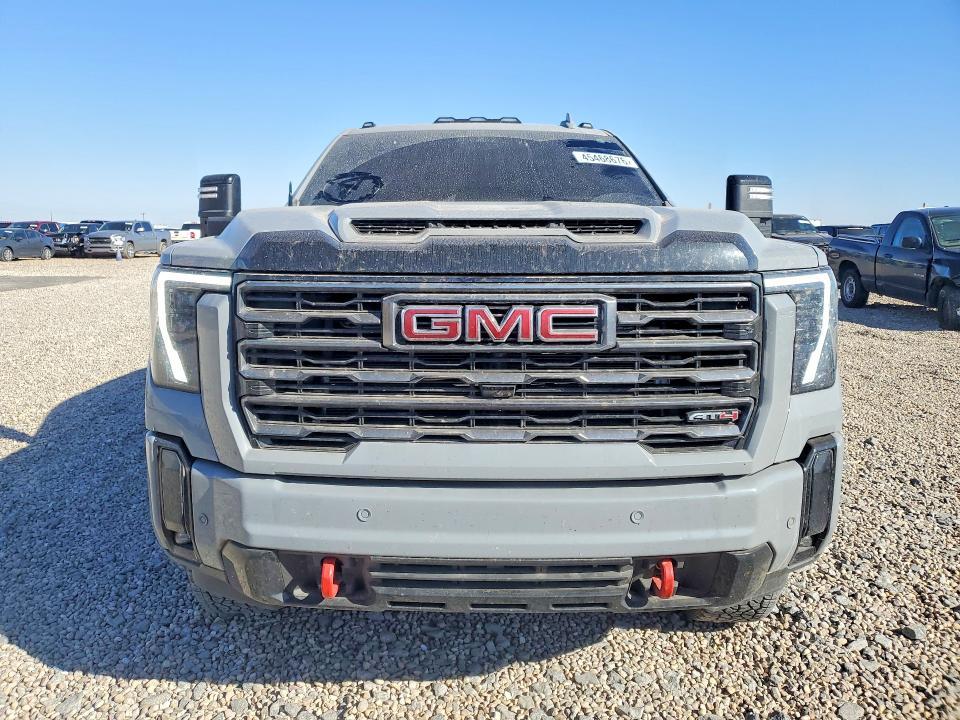 2025 GMC Sierra K2500 AT4