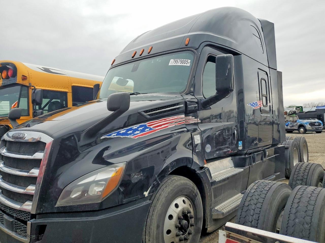 2019 Freigliner 2022 Freightliner Cascadia 126 Semi Truck