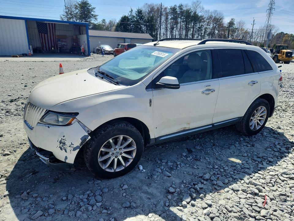 2013 Lincoln Townhouse MKX