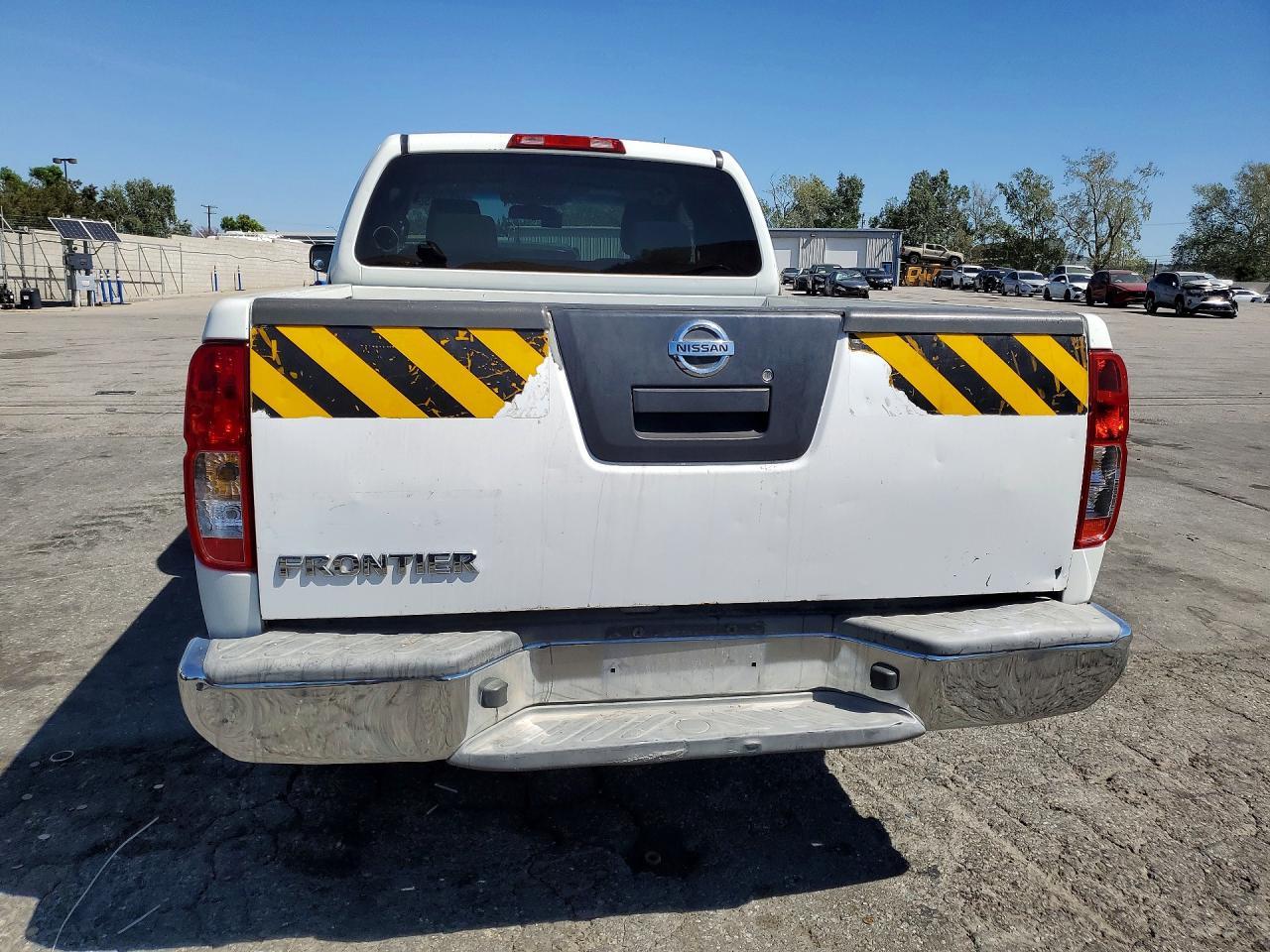 2015 Nissan Frontier S