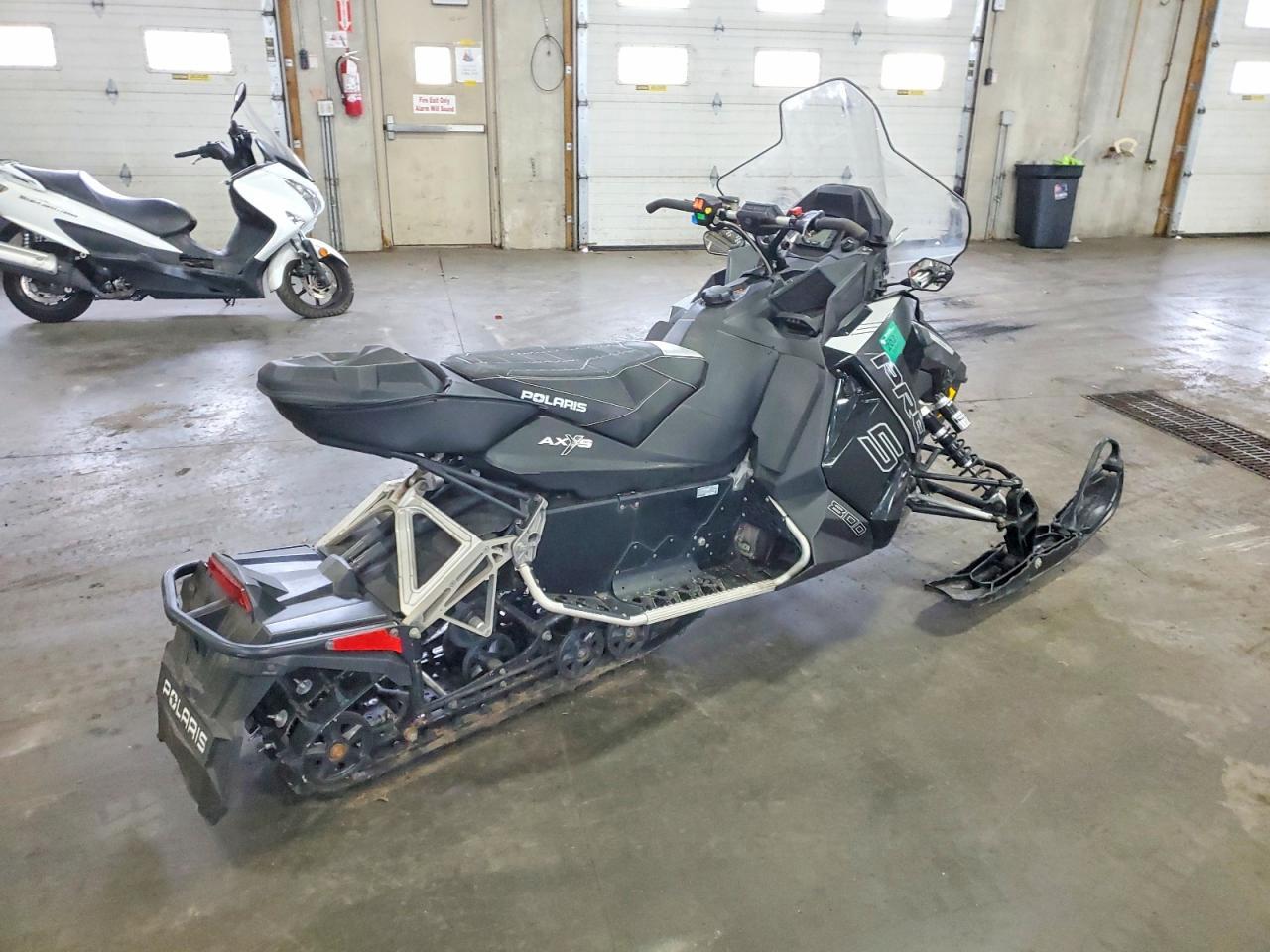 2016 POL A 800 Rush PRO-S