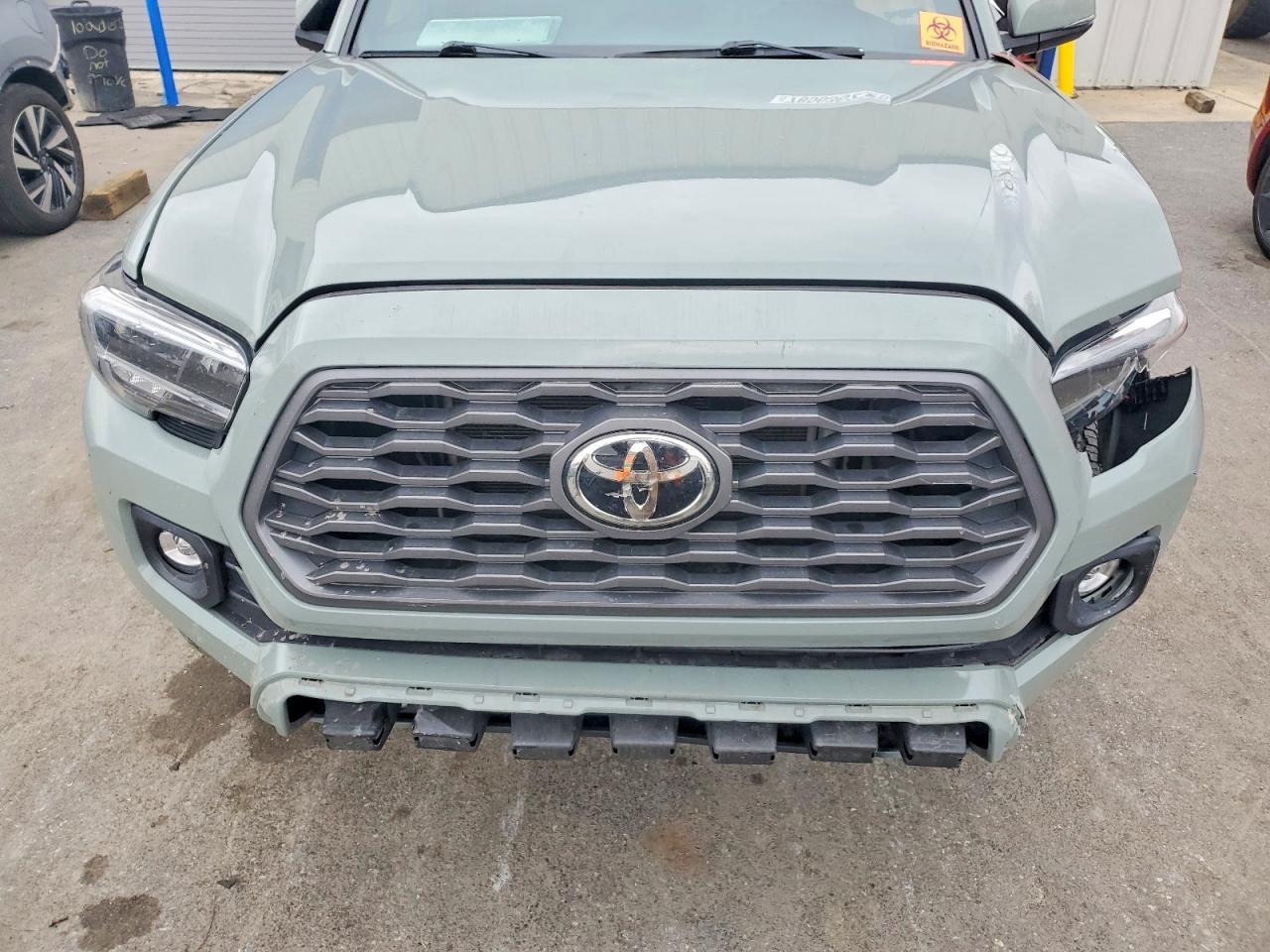 2023 Toyota Tacoma TRD OFF-Road