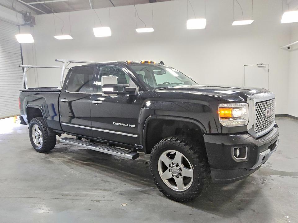 2015 GMC Sierra K2500 Denali