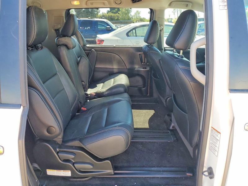 2015 Toyota Sienna se Premium 8-passenger