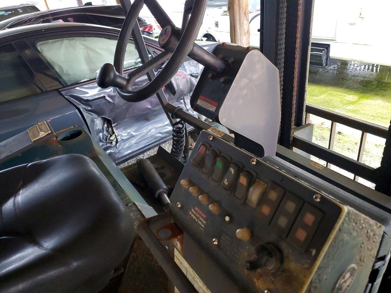 2006 Caterpillar Forklift
