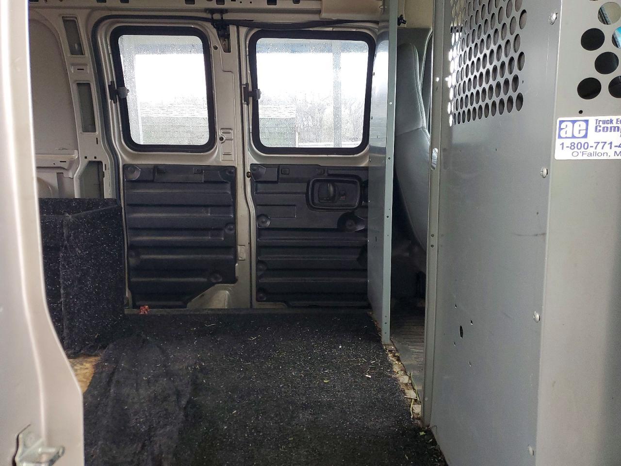 2005 GMC Savana 1500 Utility / Service van