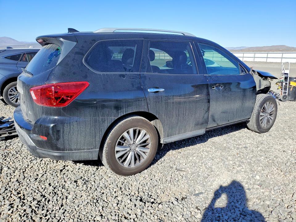 2019 Nissan Pathfinder sl