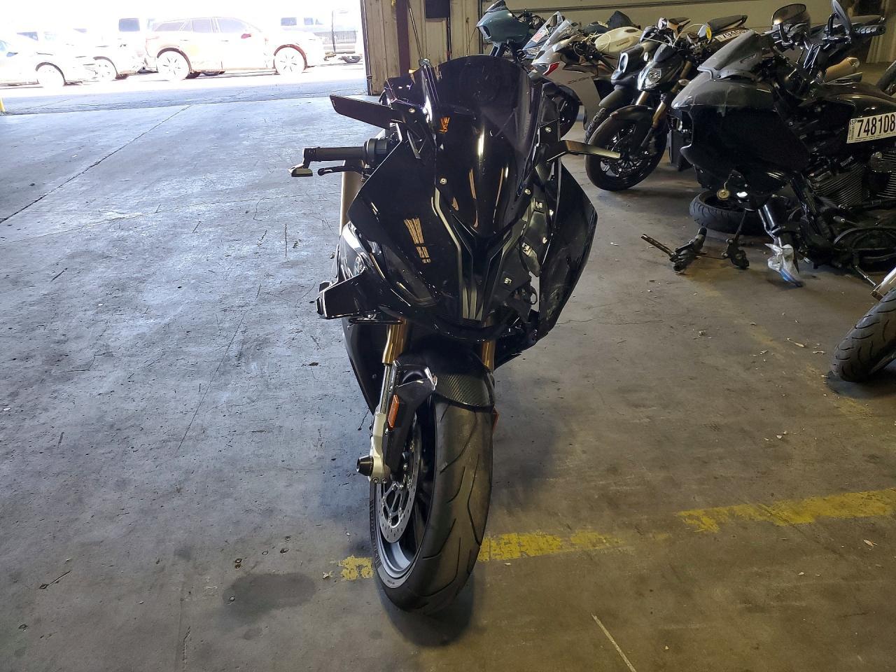 2024 BMW S 1000 RR