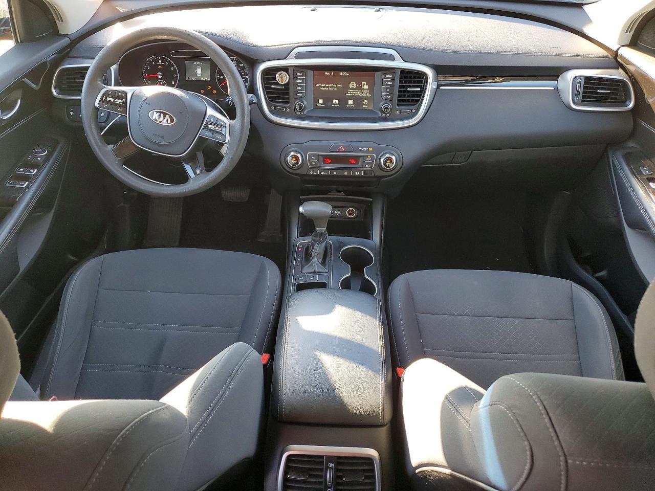 2019 KIA Sorento lx V6