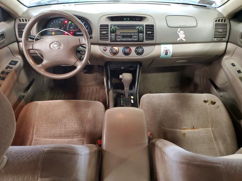 2004 Toyota Camry le