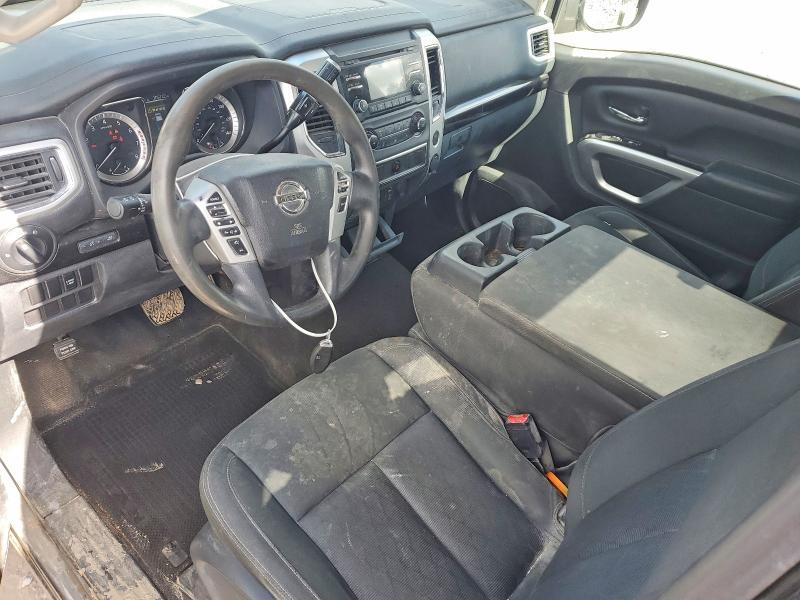 2017 Nissan Titan SV