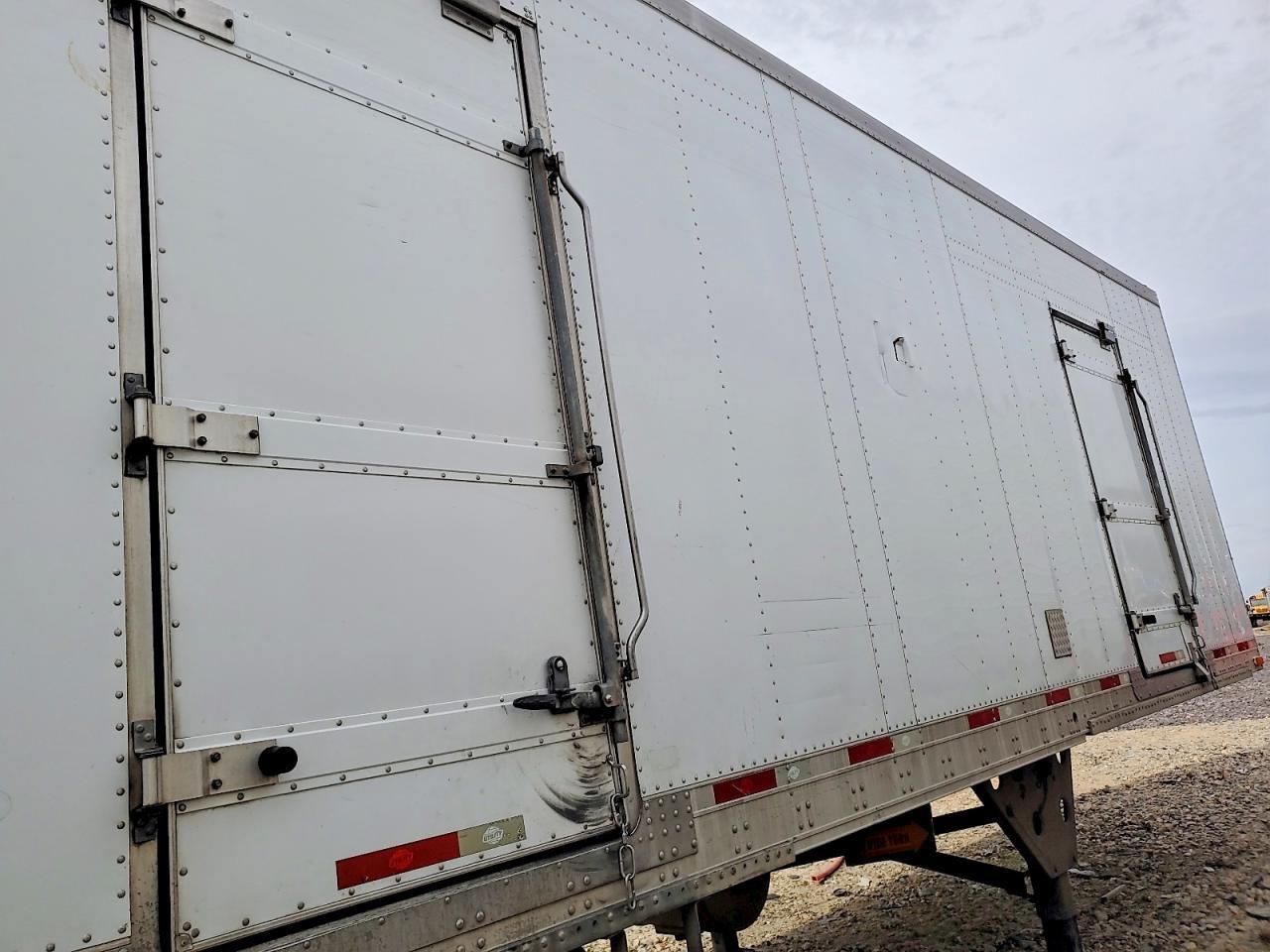2014 Utility VS2RA Refrigerated Van Trailer