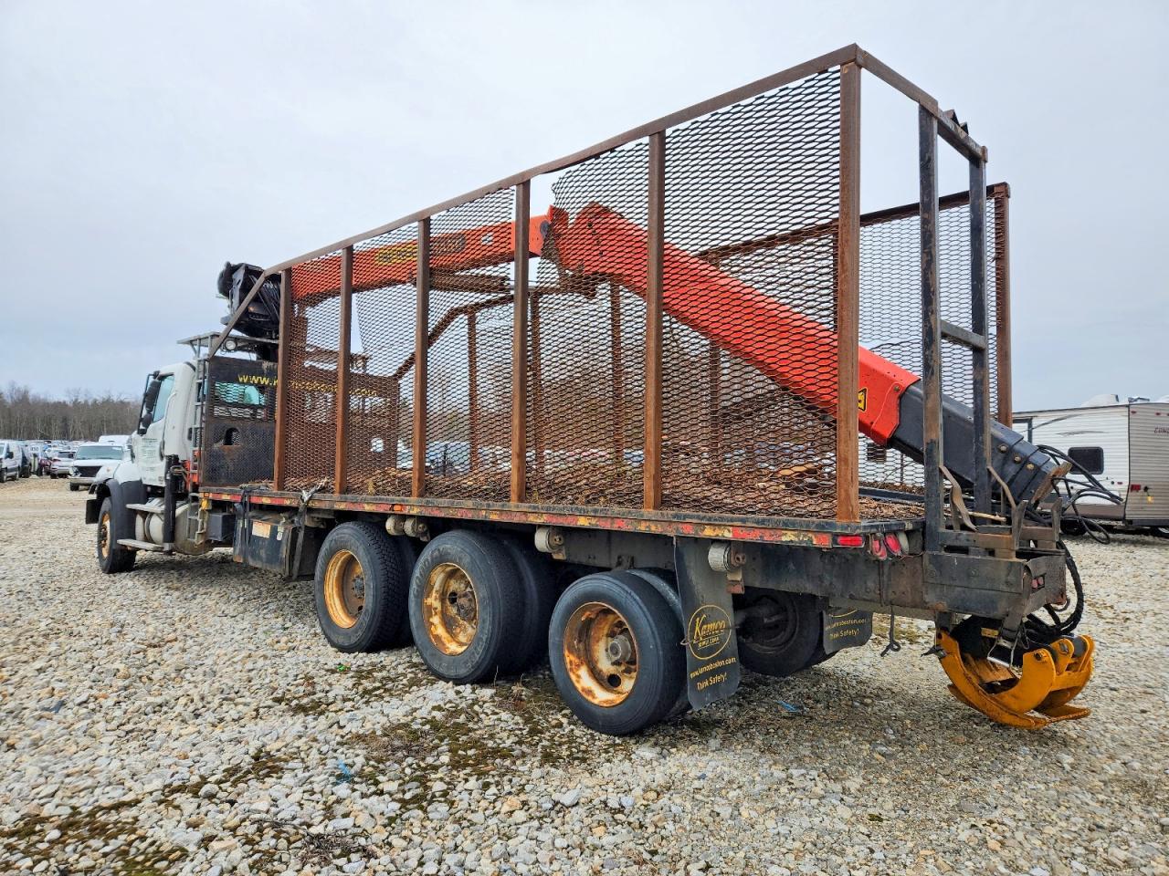 2013 Freightliner 114SD Grapple Truck