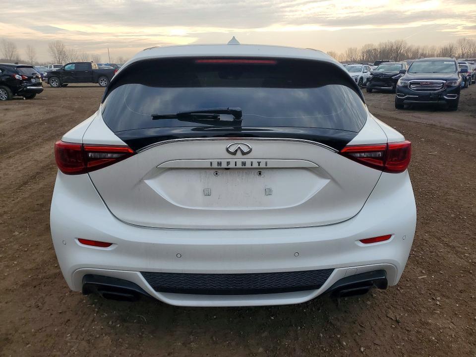 2017 Infiniti Qx30 Sport
