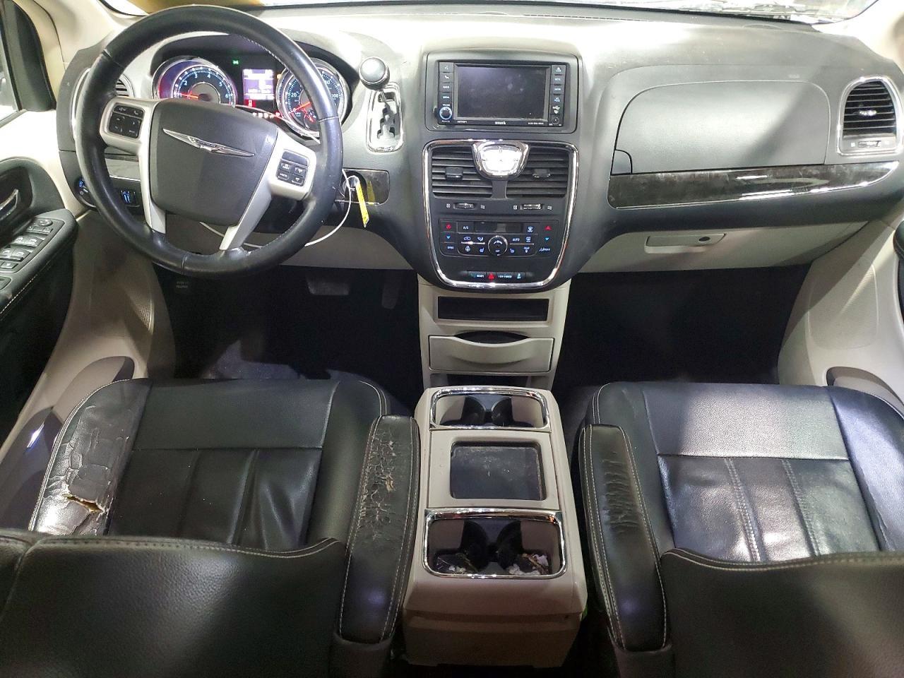 2015 Chrysler Town & Country Touring