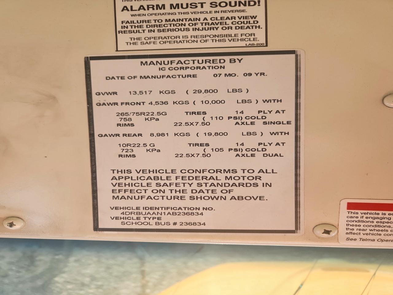 2010 Ic Corporation 3000 CE