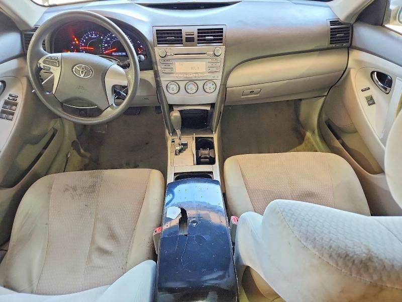 2010 Toyota Camry le