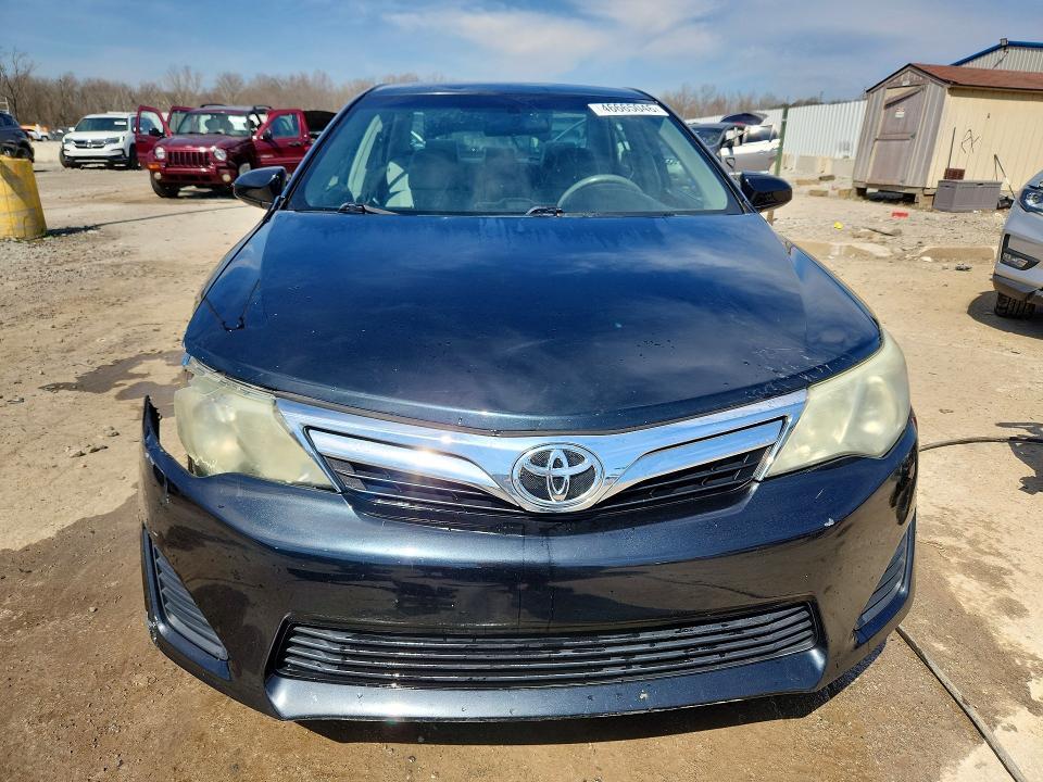 2014 Toyota Camry le
