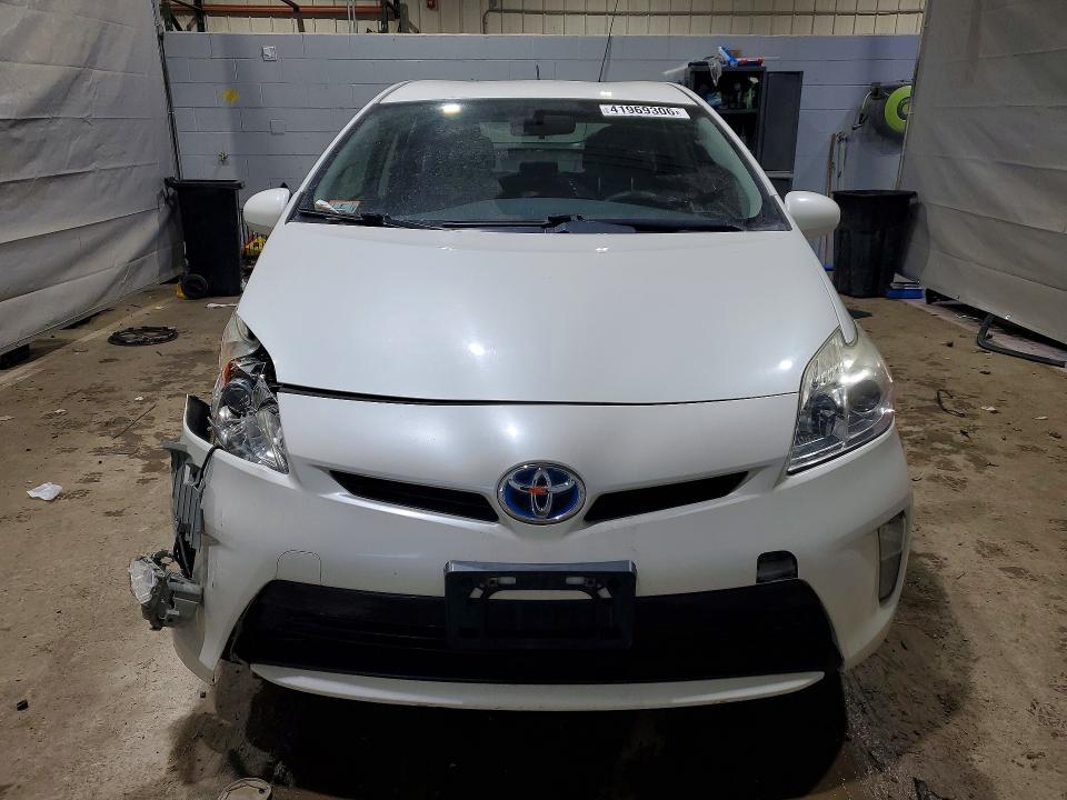 2015 Toyota Prius two