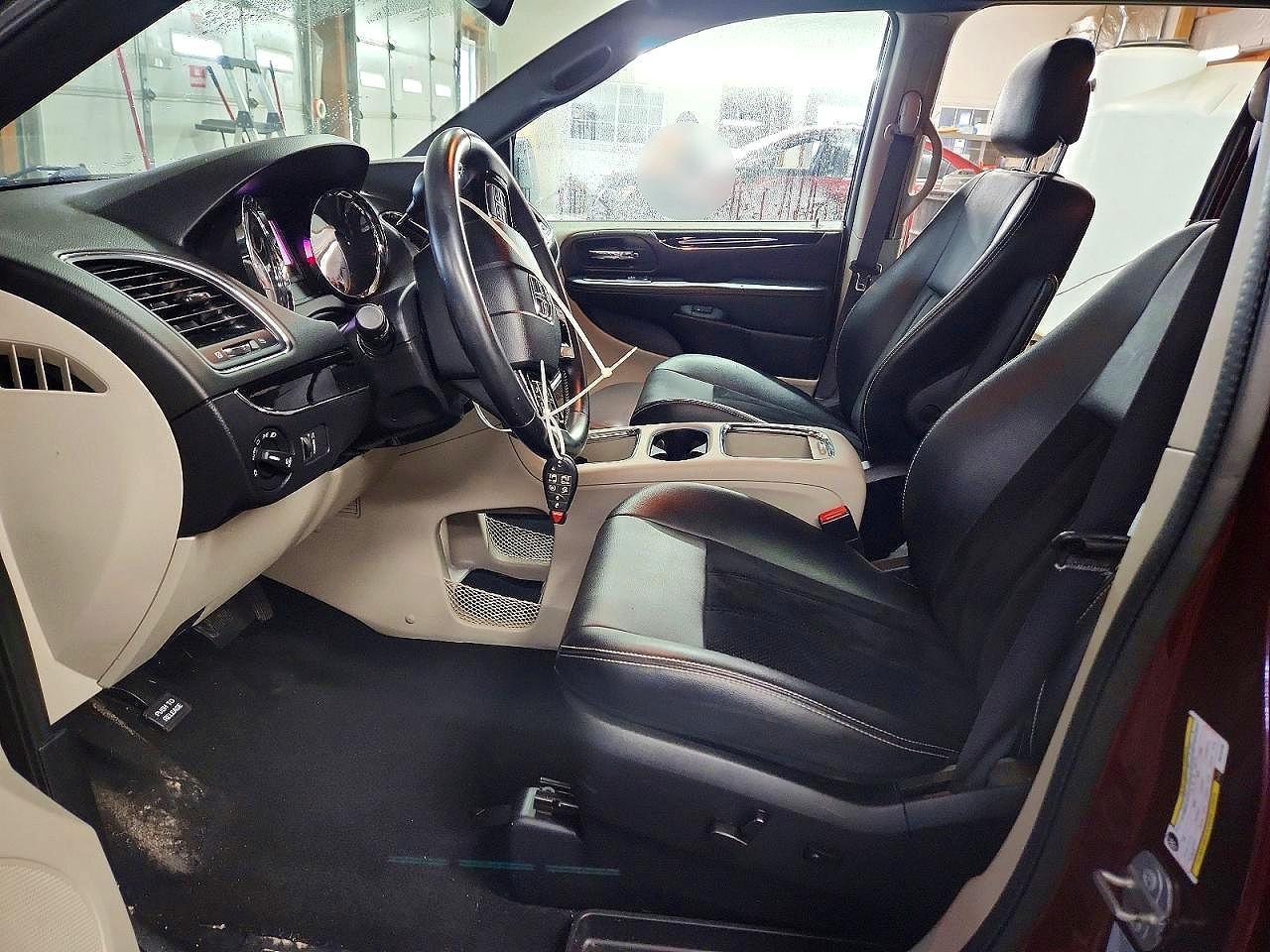 2017 Dodge Grand Caravan sxt