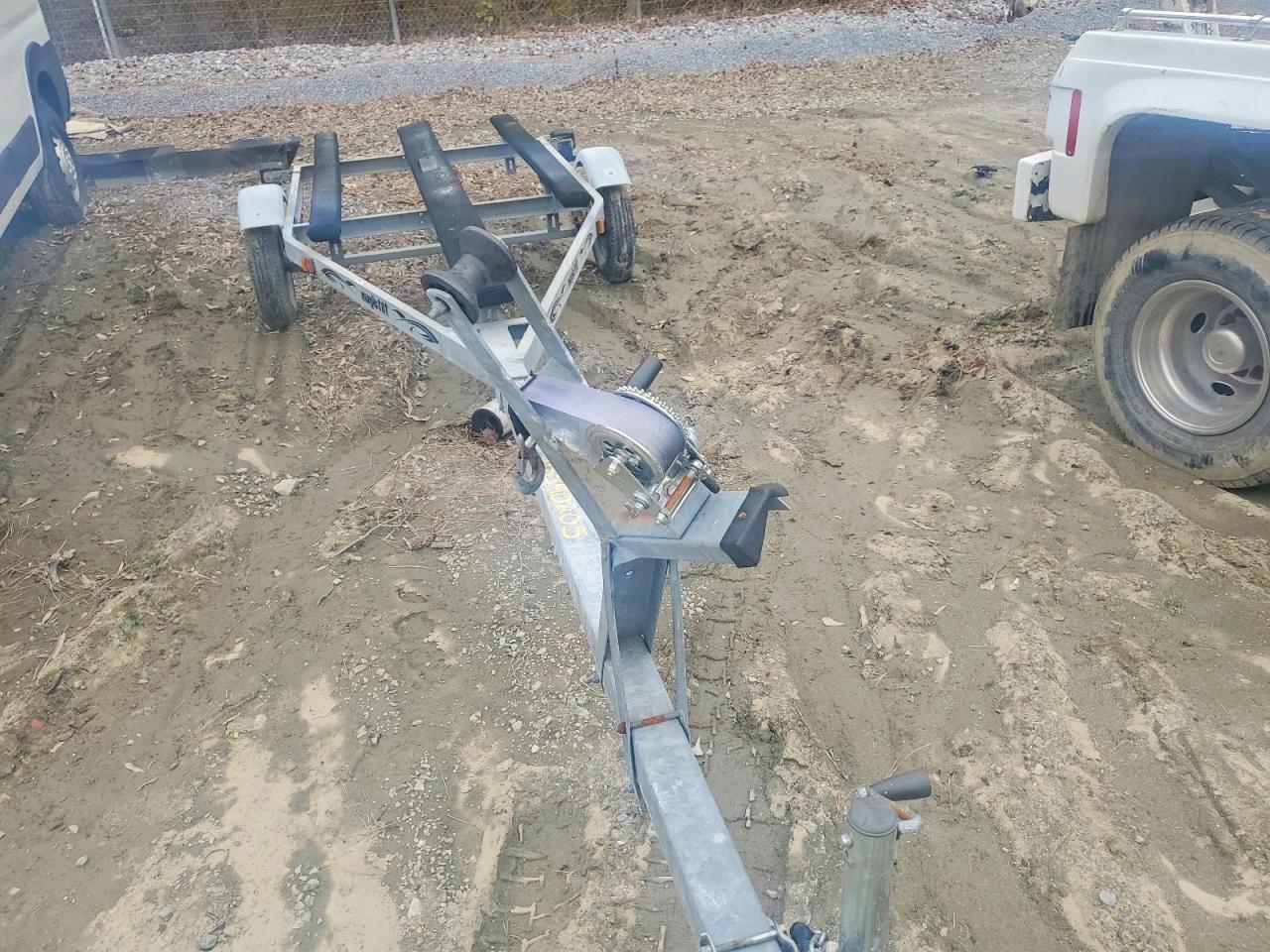 2004 Magic Tilte Boat Trailer