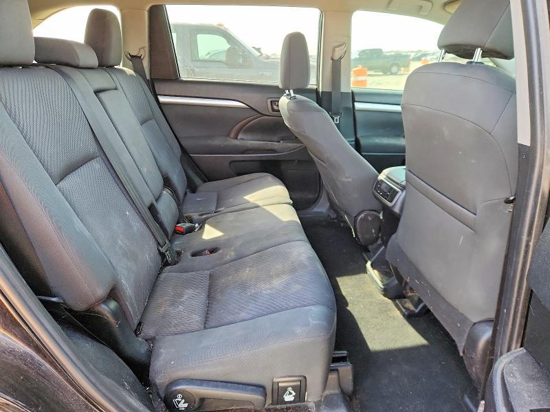 2019 Toyota Highlander le