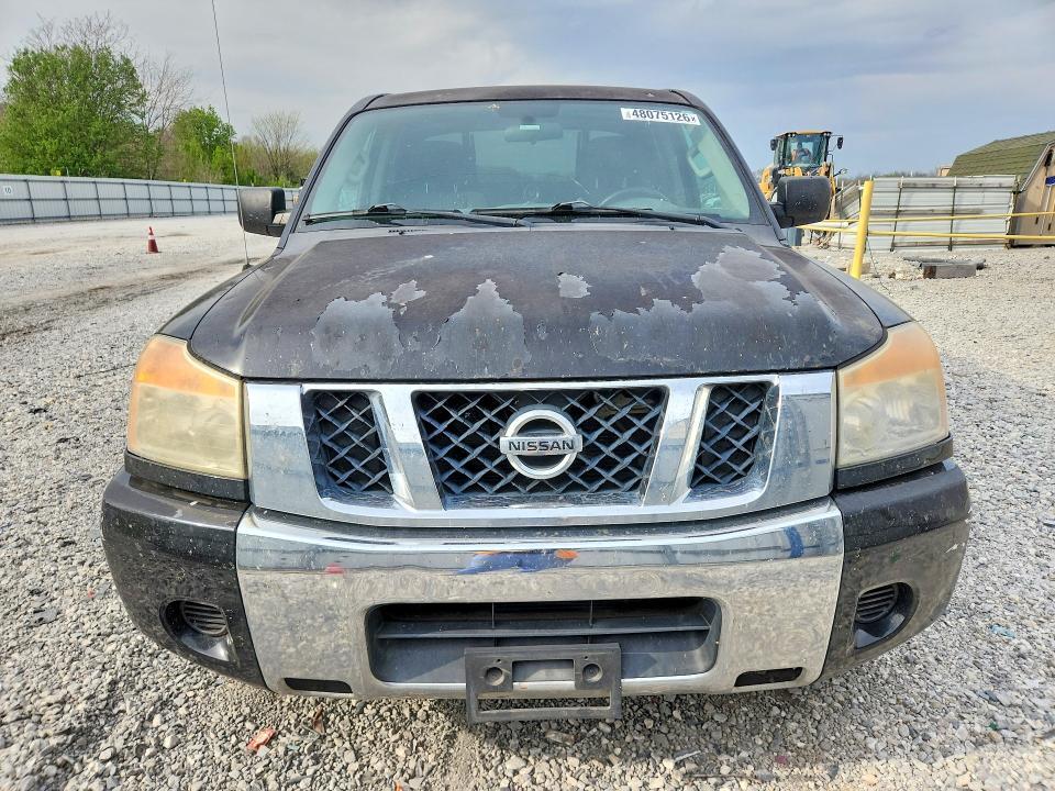 2012 Nissan Titan s