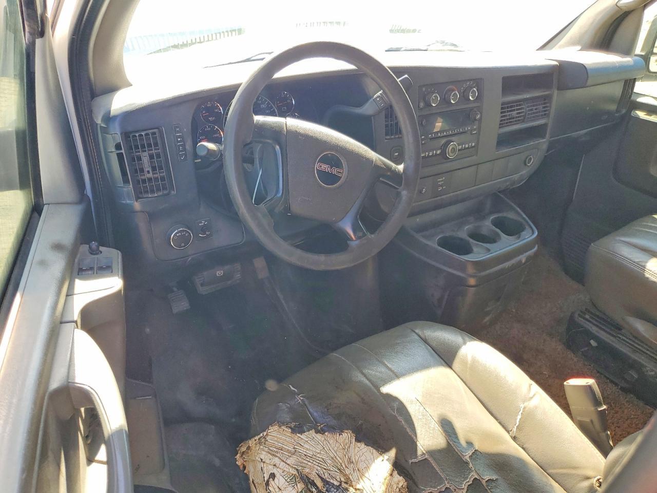 2011 GMC Savana G3500 Utility / Service Van