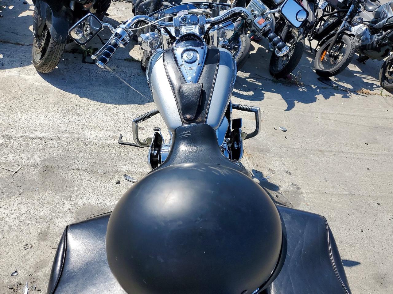 2005 Honda VTX1300 R