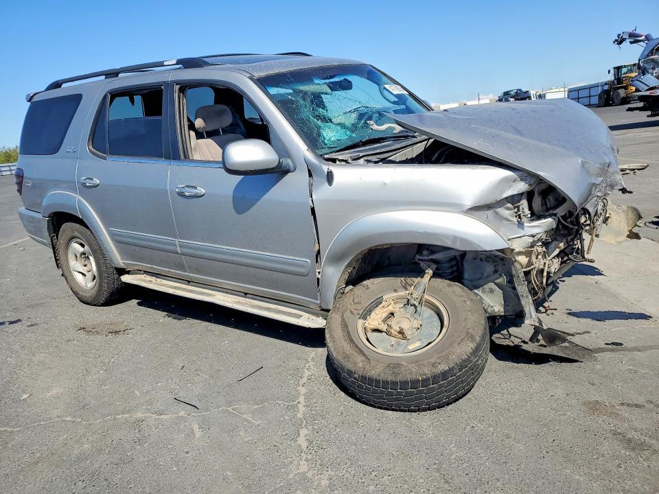 2002 Toyota Sequoia SR5