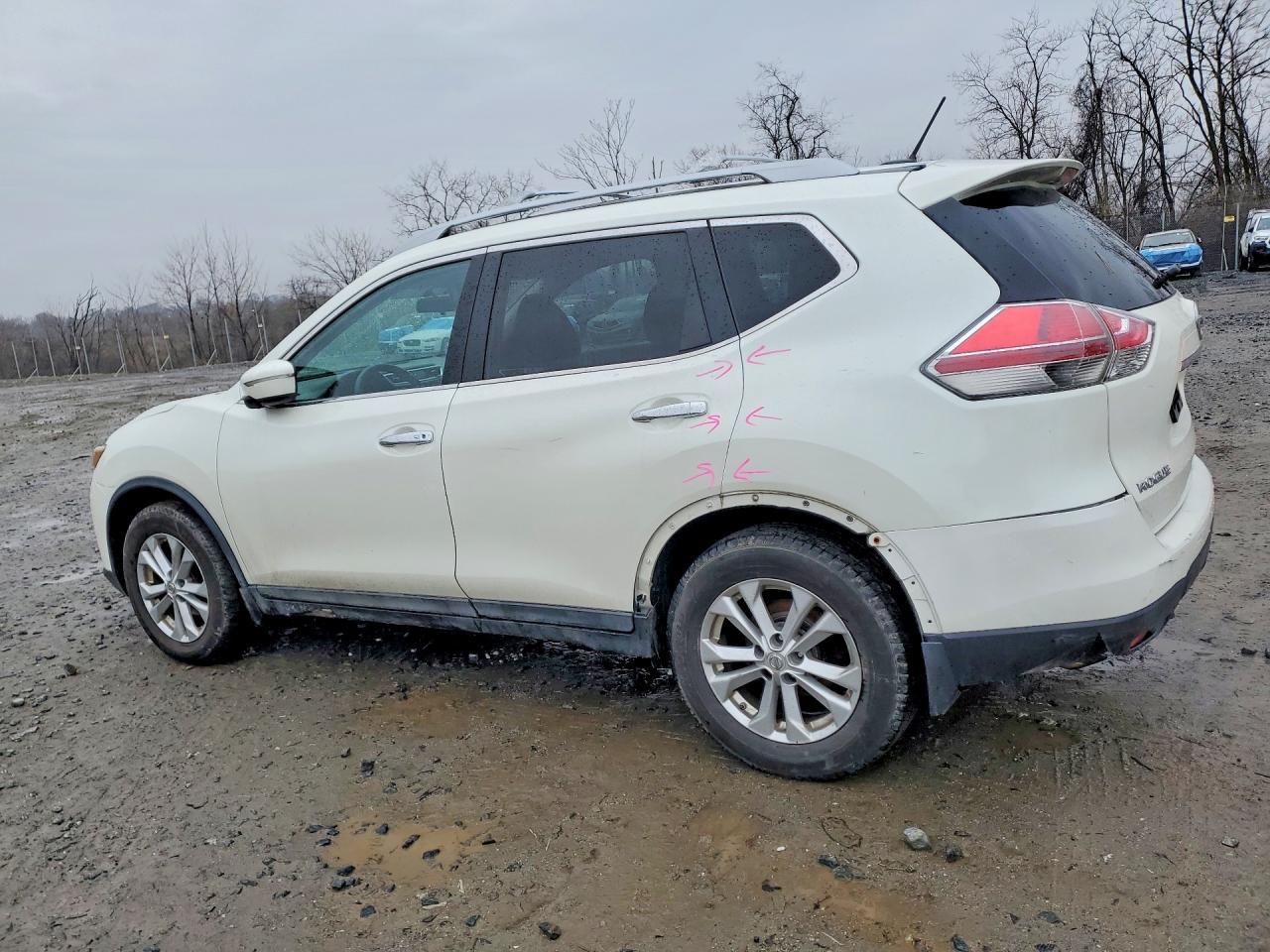 2015 Nissan Rogue sv