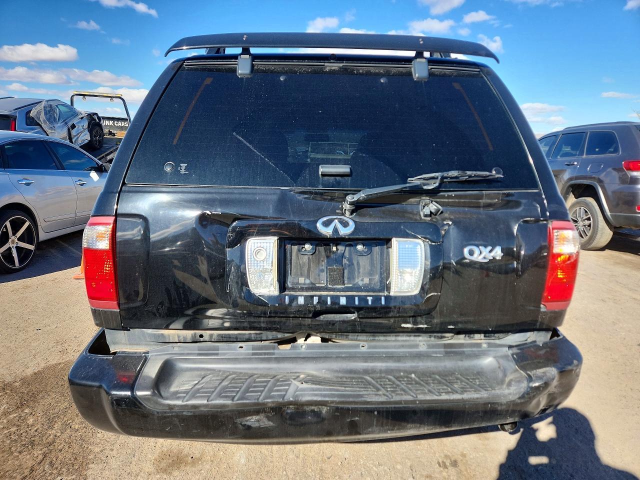 2002 Infiniti QX4 Base