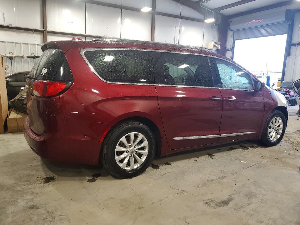 2019 Chrysler Pacifica Touring l