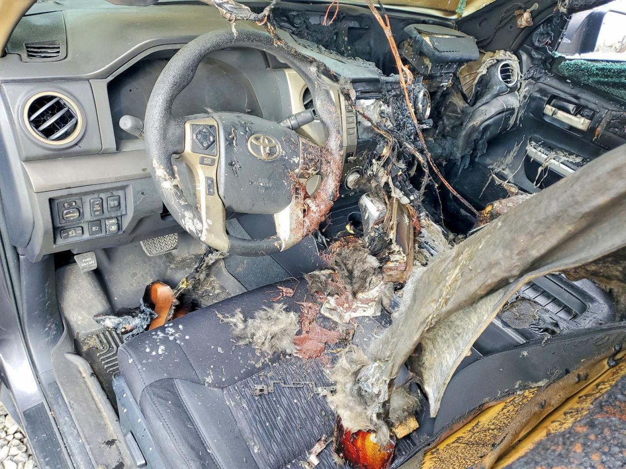 2018 Toyota Tundra SR5