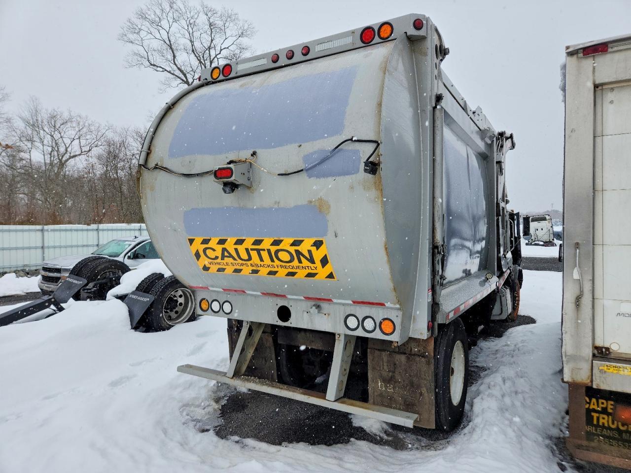 2013 Mack MRU613 Refuse Truck