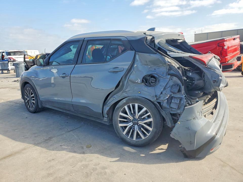 2024 Nissan Kicks sv