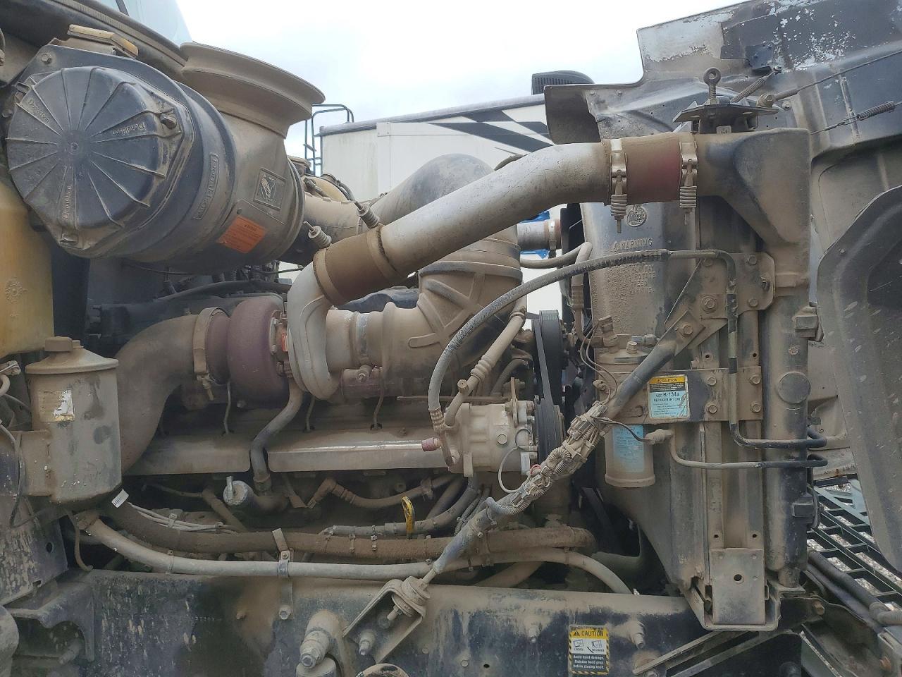 2001 Mack CH613 Semi Truck