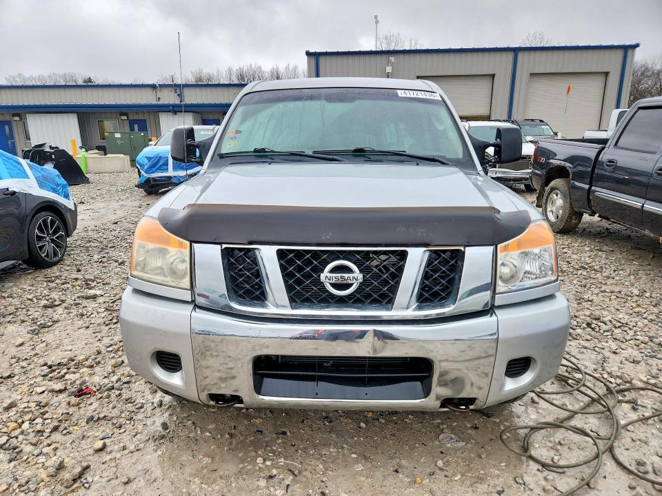 2011 Nissan Titan SV