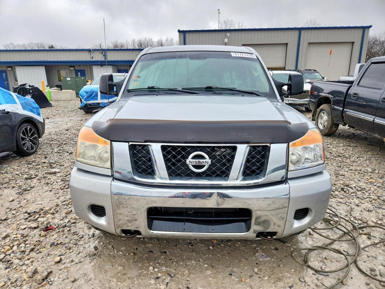 2011 Nissan Titan SV