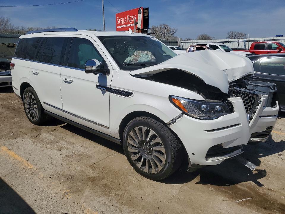 2022 Lincoln Navigator Black Label