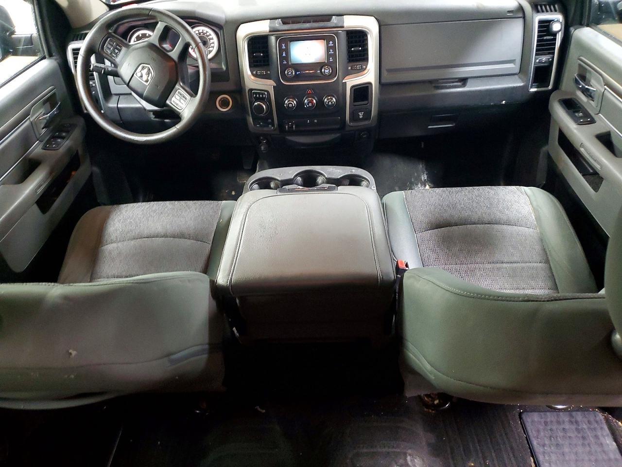 2015 Dodge RAM 1500 SLT