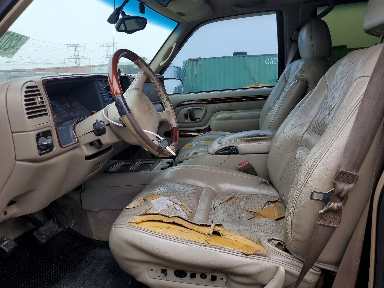 2000 Cadillac Escalade Luxury