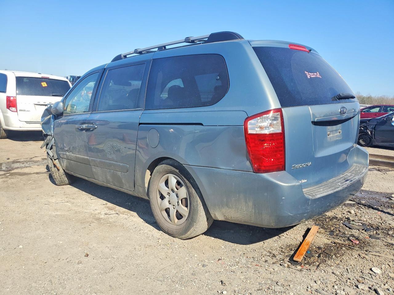 2008 KIA Sedona lx