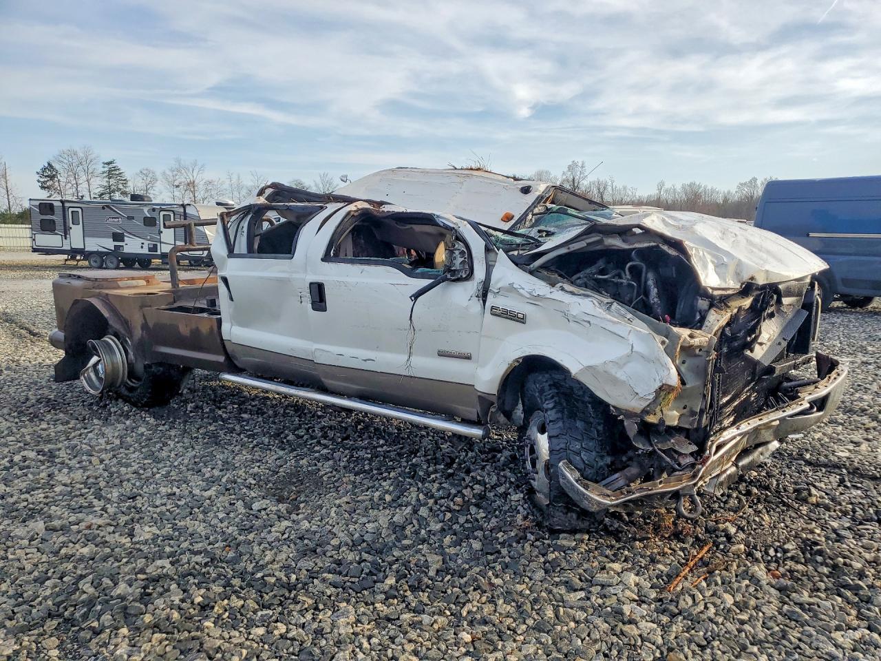 2006 Ford F350 Super Duty Flatbed Truck