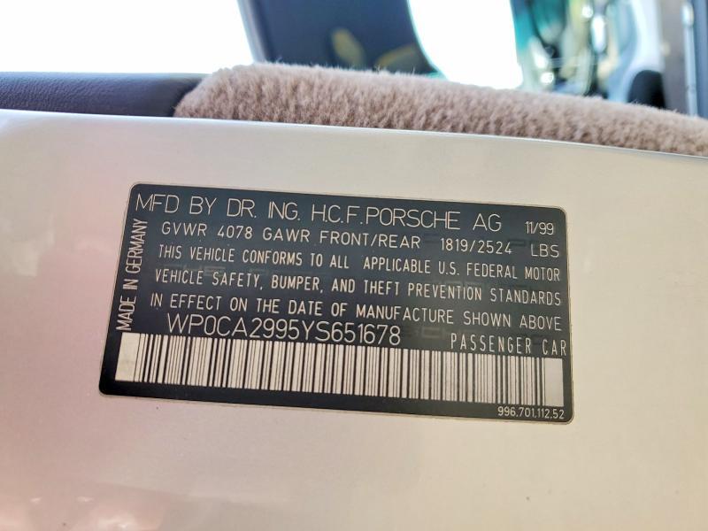 2000 Porsche 911 Carrera 2