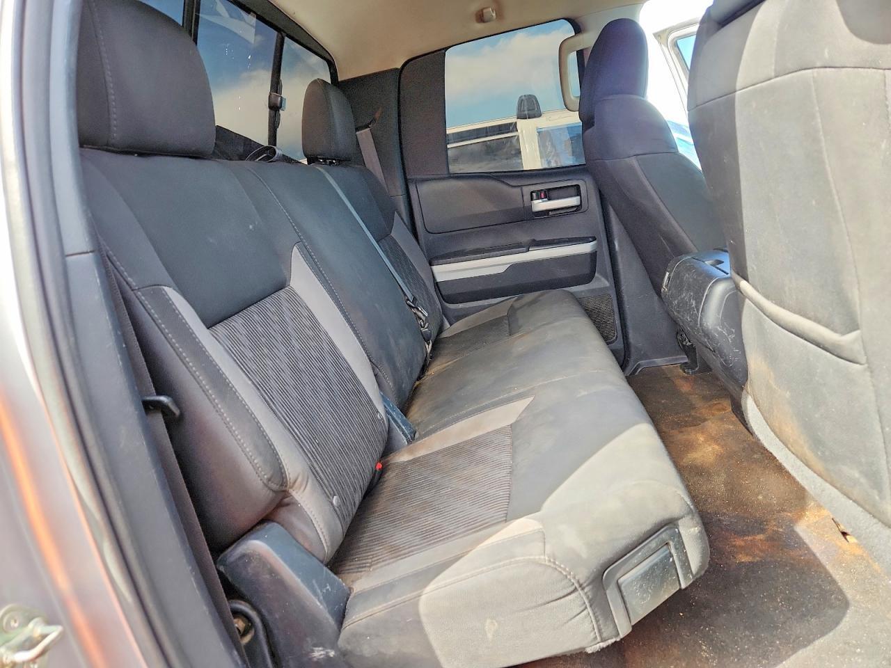 2014 Toyota Tundra SR5 5.7L V8 Double Cab