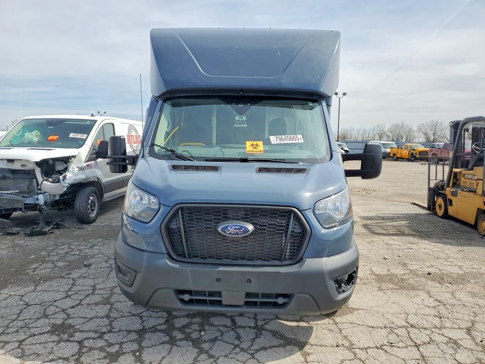 2021 Ford Transit Delivery Truck