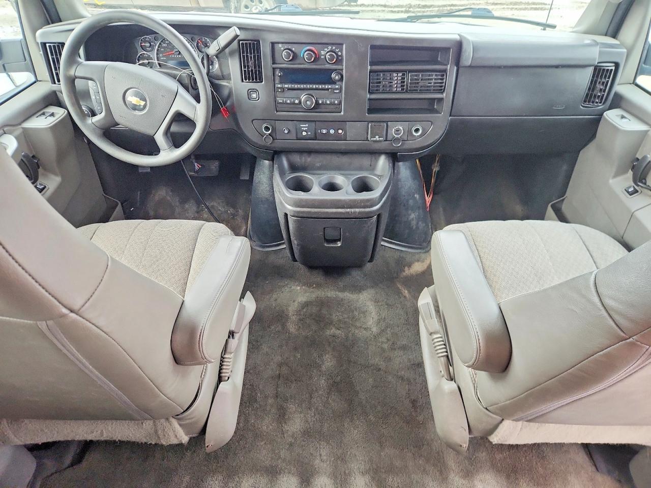 2017 Chevrolet Express G3500 LT