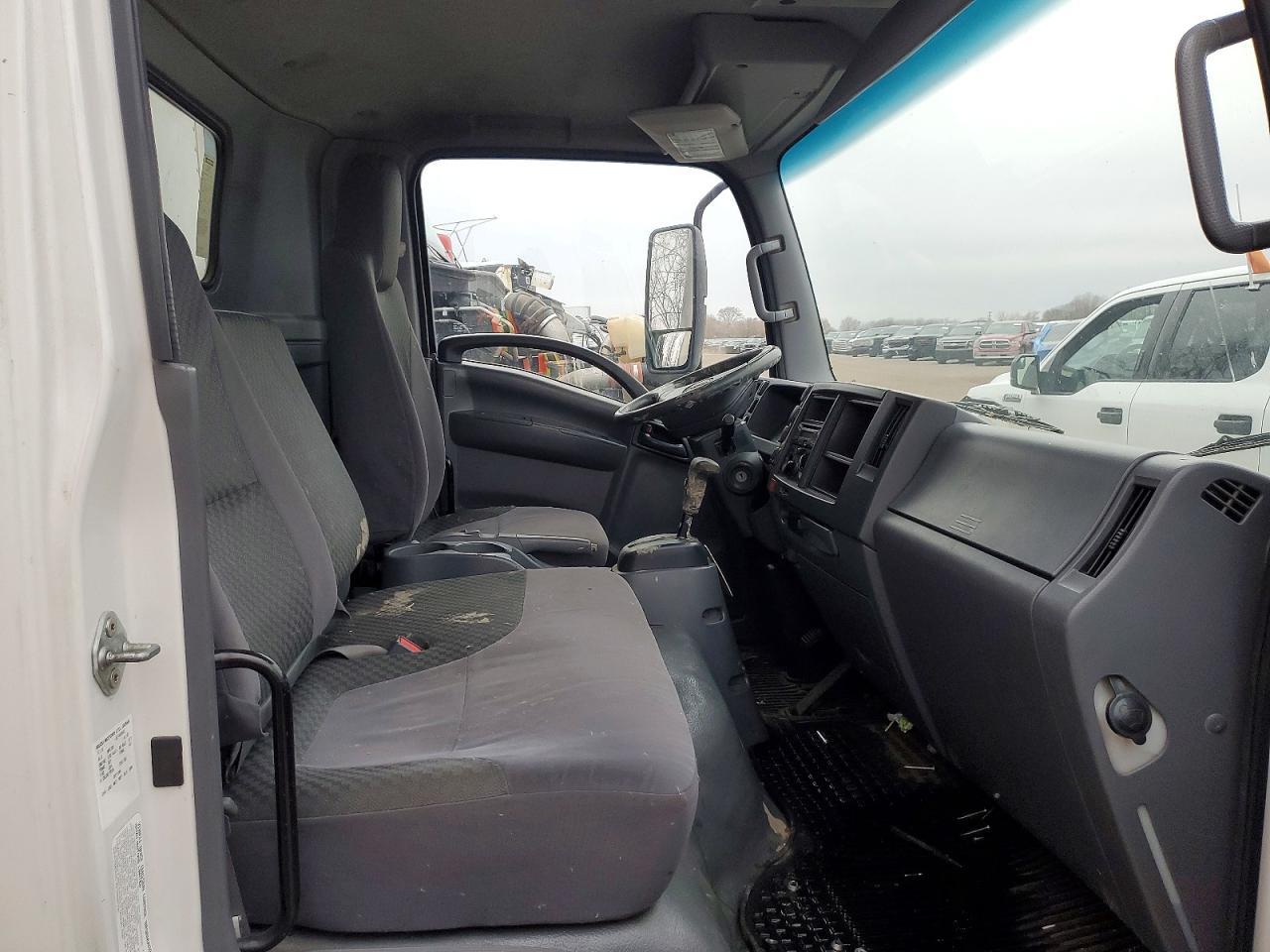 2014 Isuzu NPR Delivery Truck