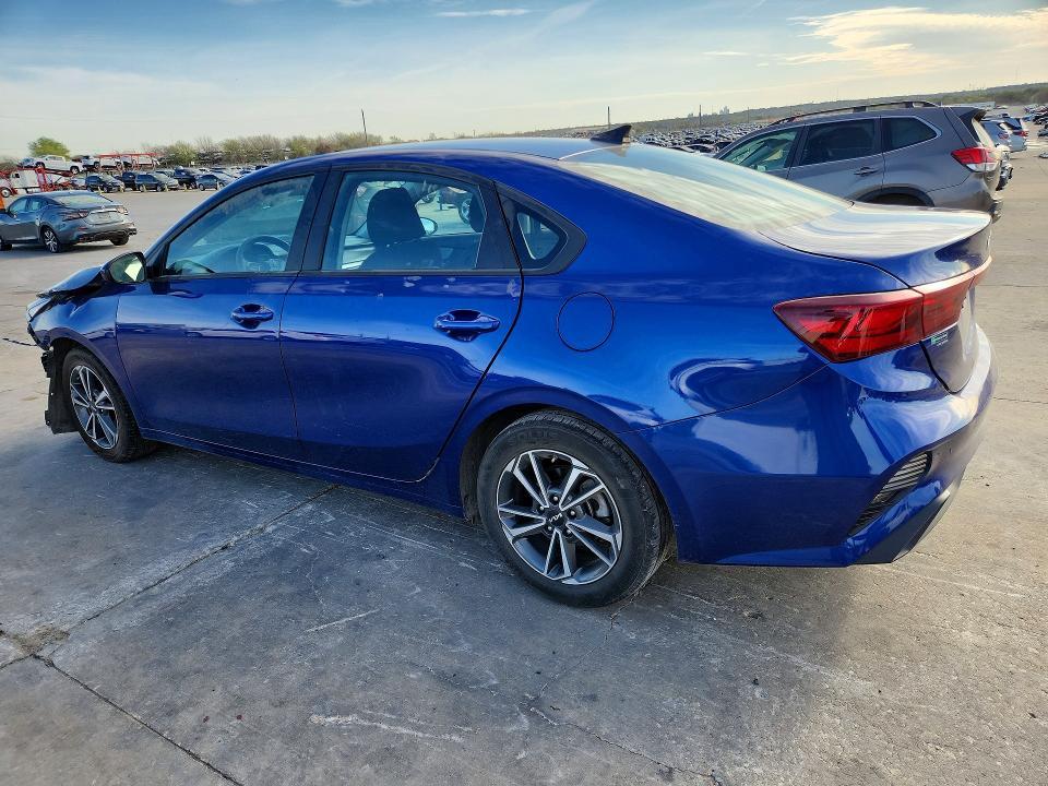 2023 KIA Forte lxs